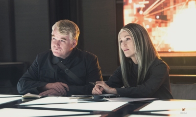The-Hunger-Games-Mockingjay-Part-1-President-Coin-and-Plutarch-Heavensbee